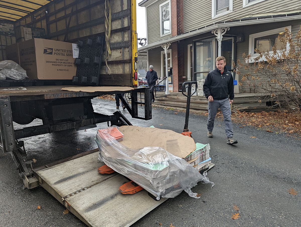 Newspapers arrive at Stowe office